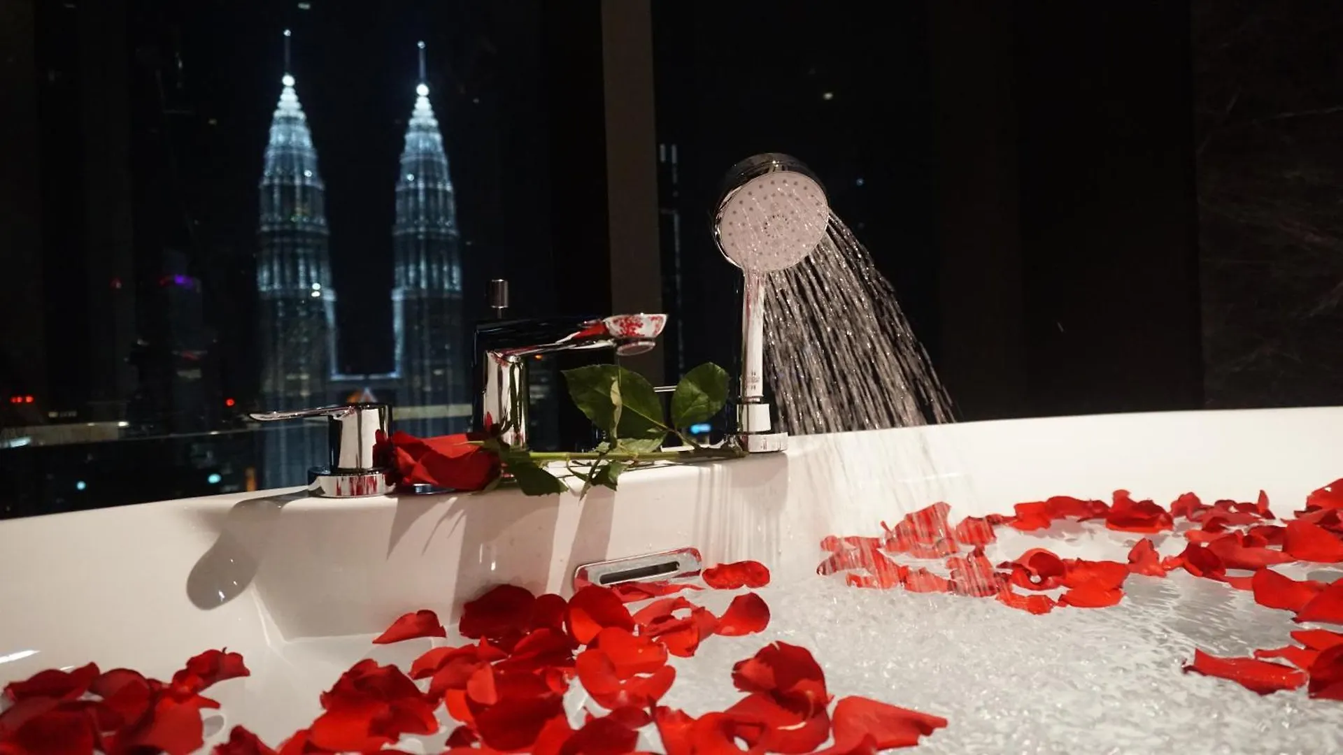 Apartment Imperial Luxury Suites Klcc By Moonway Kuala Lumpur Malaysia