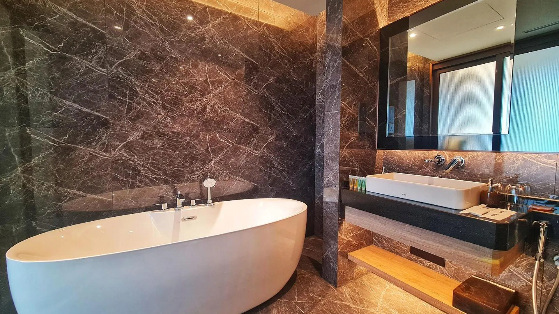 Imperial Luxury Suites Klcc By Moonway Kuala Lumpur Malaysia