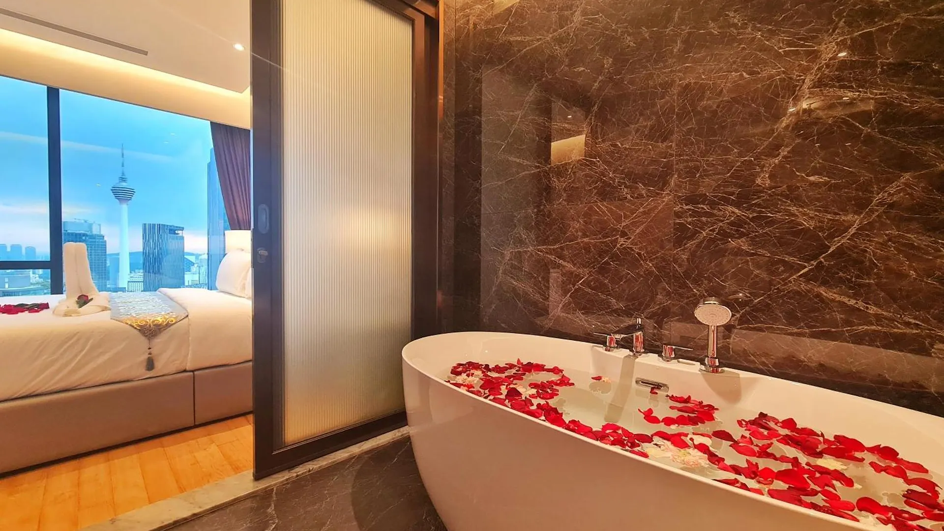 Imperial Luxury Suites Klcc By Moonway كوالالمبور