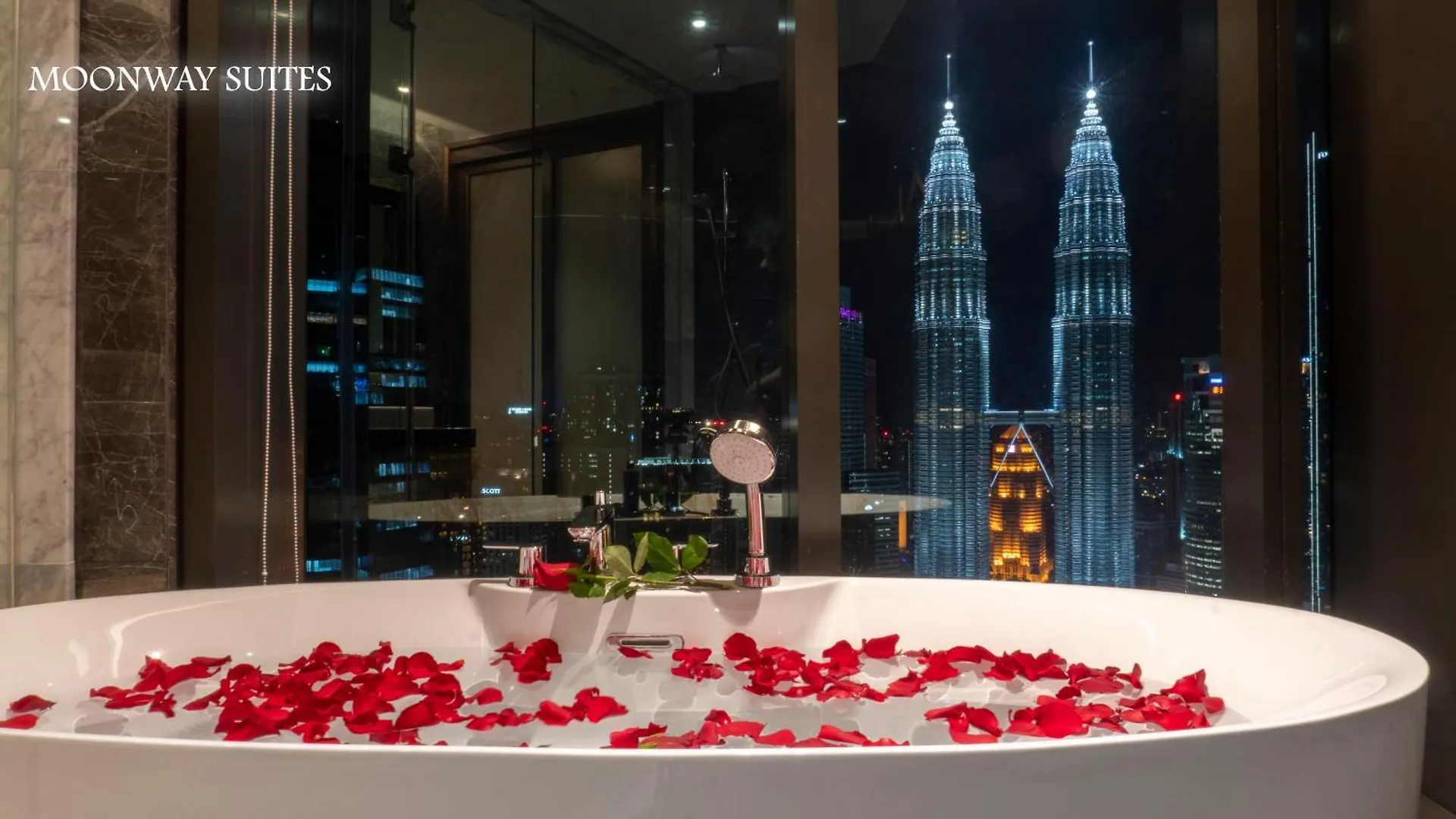 Imperial Luxury Suites Klcc By Moonway كوالالمبور