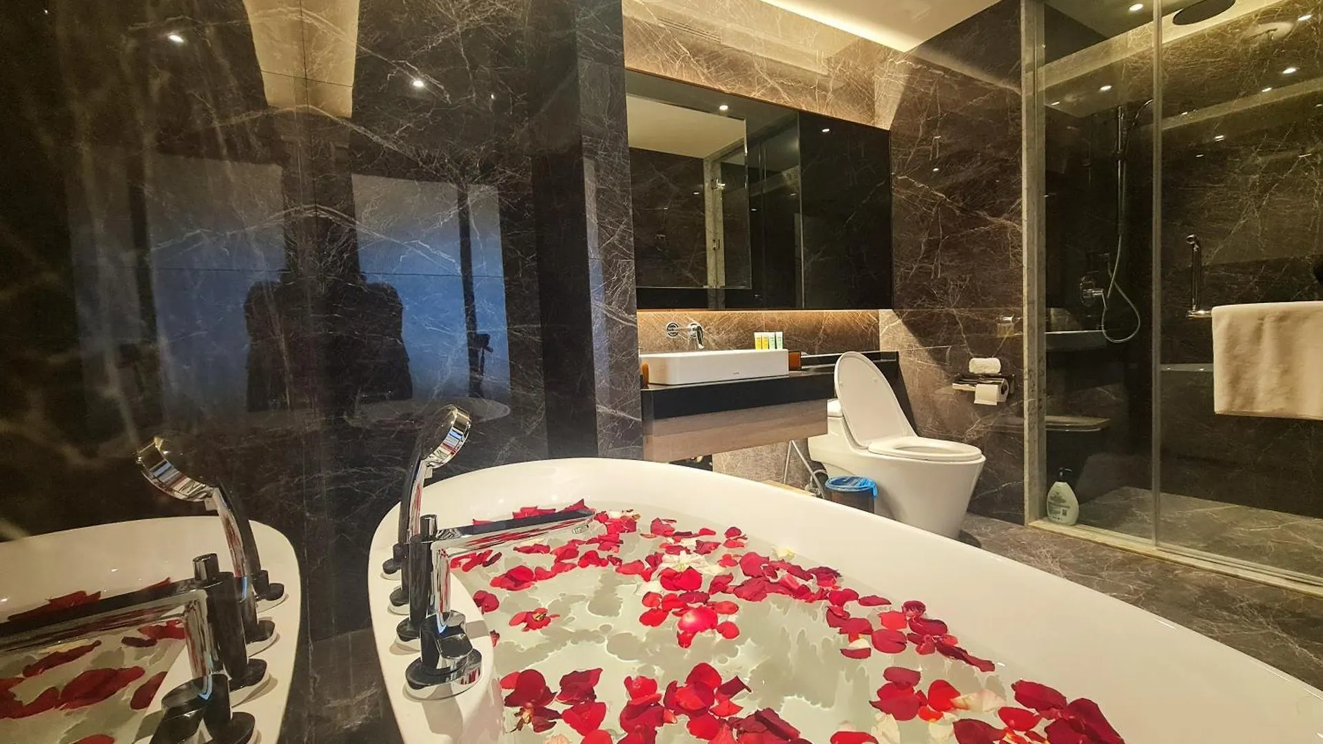 Imperial Luxury Suites Klcc By Moonway Kuala Lumpur Apartment